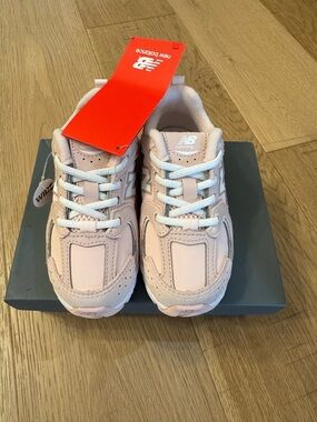 New Balance Kids Light Pink Sneakers with White Laces